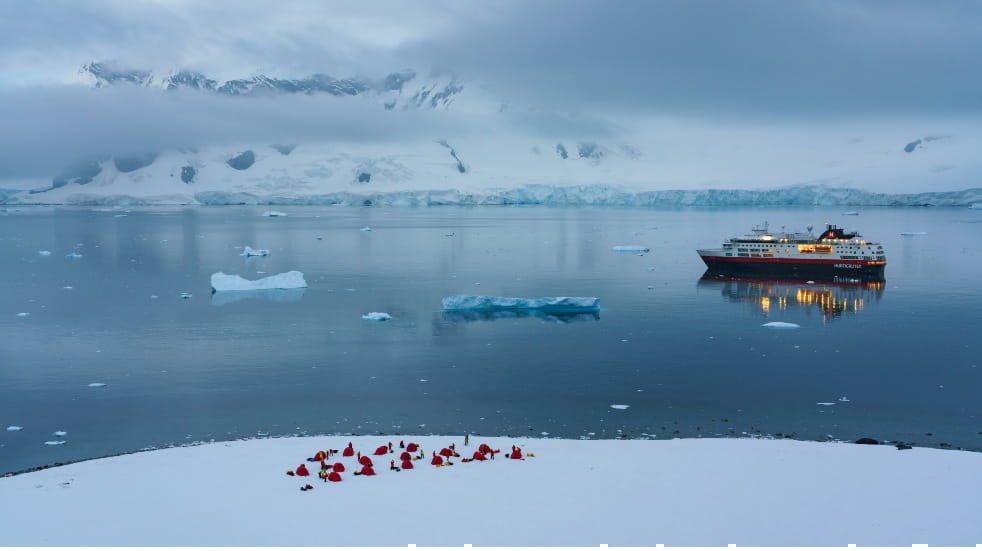 antarctica hurtigruten